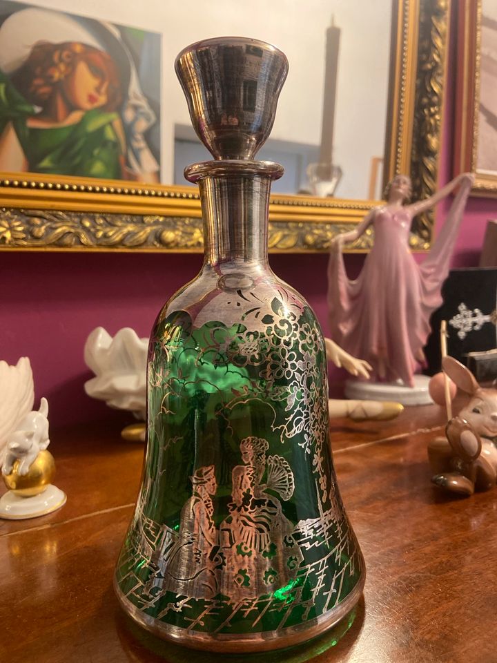 Jugendstil Decanter grünes Glas mit echtem  Silber Overlay in Berlin