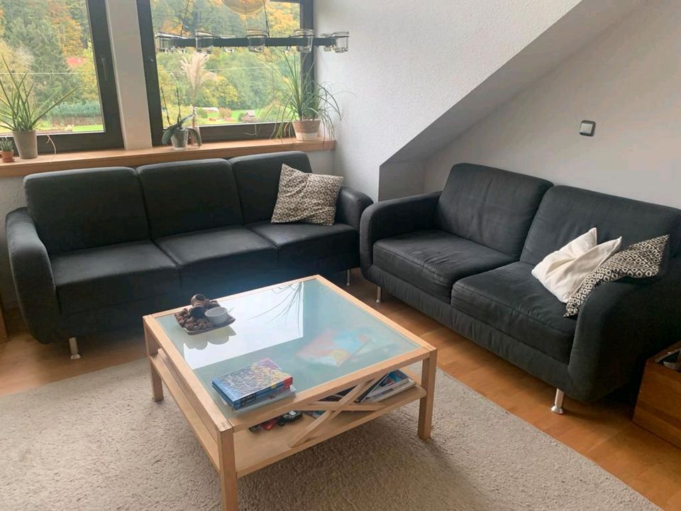 Couch Sofa 3-Sitzer 2-Sitzer anthrazit Wohnzimmer in Oberelsbach