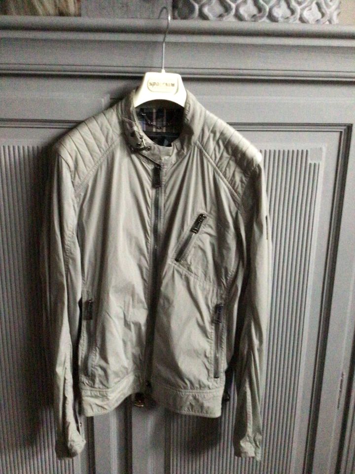 Belstaff Jacke in grau in Lübeck