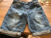 Jeansshorts Gr. 36, gratis 1 T-Shirt rosa, ärmellos Hessen - Florstadt Vorschau