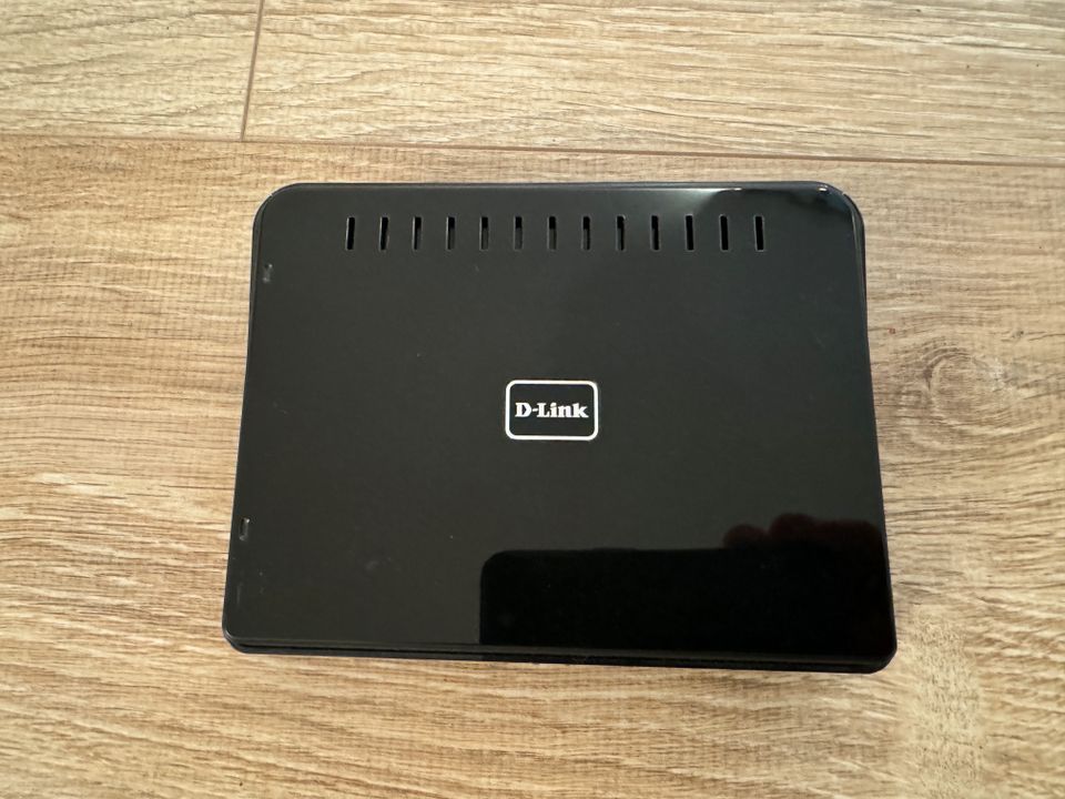 D-LINK N 150 Wireless WLAN Router DIR 600 4 Port - TOP in Gütersloh