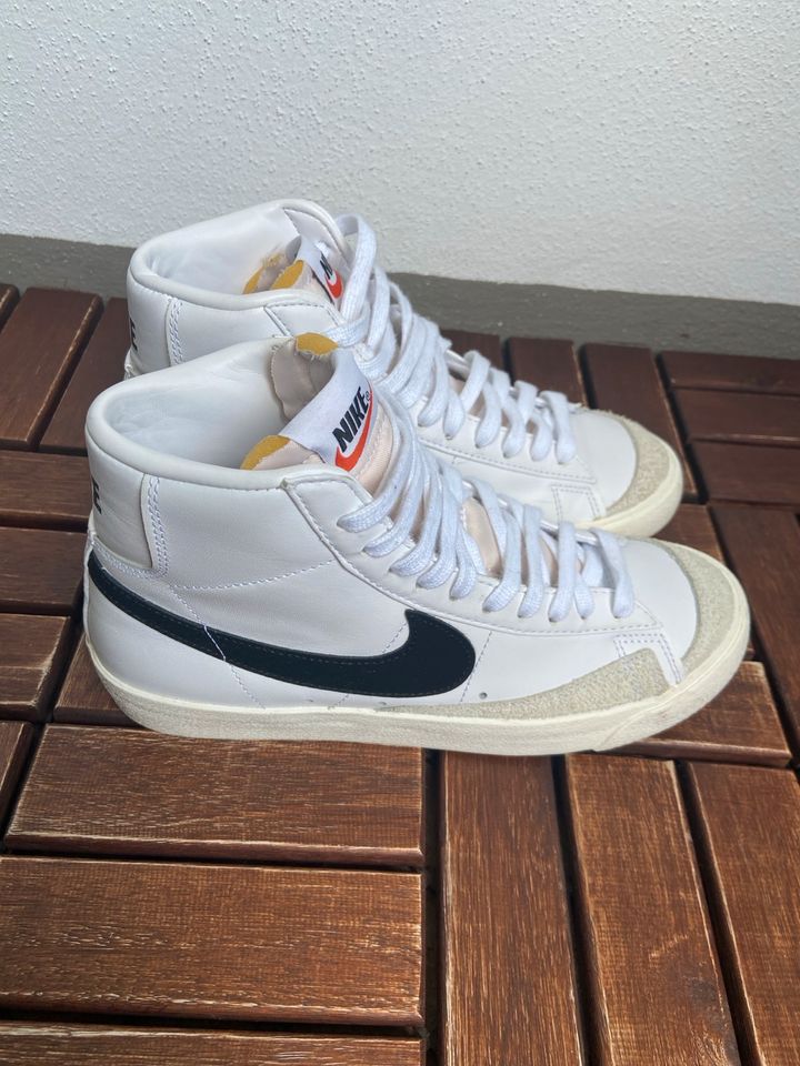 Nike Blazer Neuwertig in Hilden