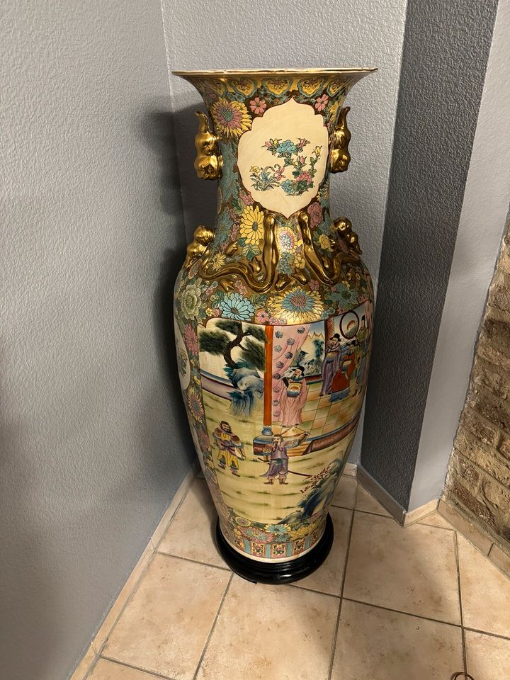 Chinesische Bodenvase ca 1,35 in Eschweiler