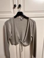 glitzernde Bolero Jacke, Strickjacke Gr. 38, 40 Hessen - Egelsbach Vorschau
