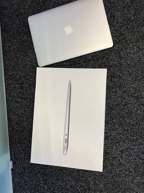 AppleMacbook Air A1466 13" 7,2 i5, 1,6GHz, 4GB RAM, 120GB SSD in Oberhausen