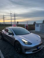 Tesla Model 3 in Supergloss Metallic Silver Bielefeld - Brackwede Vorschau