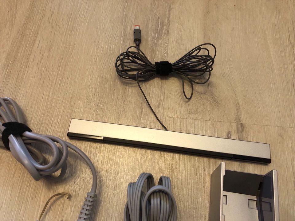 Nintendo WII Zubehör, Netzteil Sensor, Kabel in Helmstedt