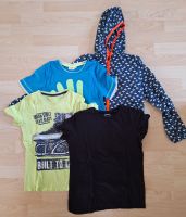 Kleiderpaket 3 T-Shirts Regenjacke Gr. 134/140 Bayern - Ingolstadt Vorschau