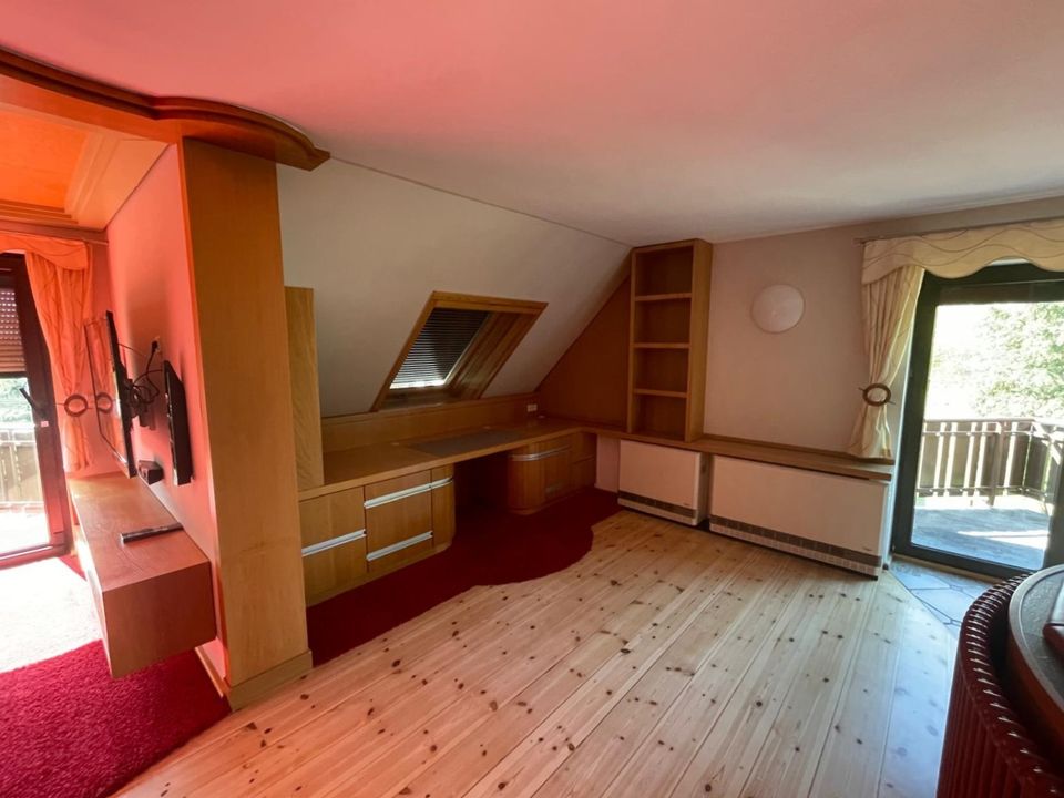 Gemütliche Wohnung mit großem Wohnbereich, 2 halben Zimmern und Schlaf-Dachboden in Beetzseeheide
