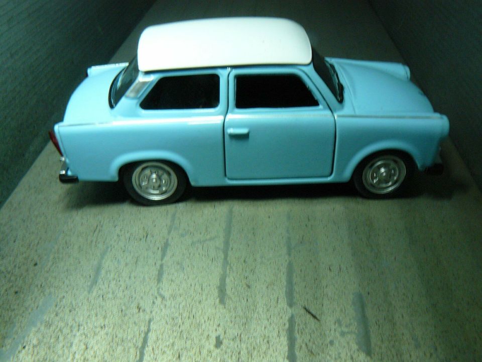 Trabant 601 Blau Weiß  aus Sammlung** in Kirchlengern