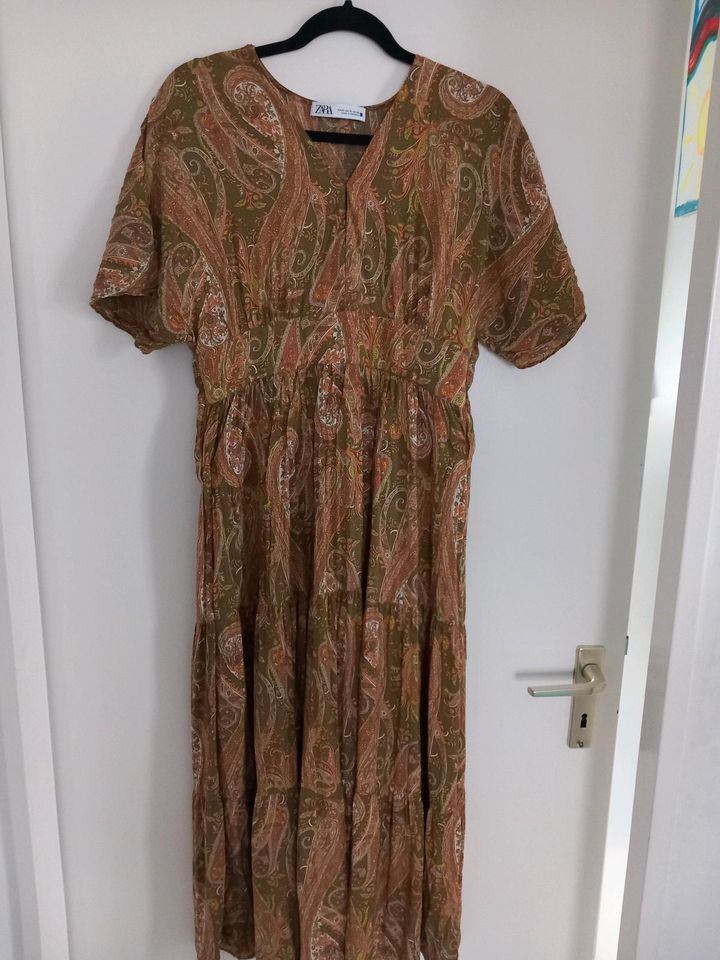 Zara Sommer Kleid XL in Düsseldorf