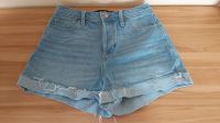 HOLLISTER Shorts W27 Jeans Jeansshort kurze Hose Jeanshose Sachsen-Anhalt - Magdeburg Vorschau