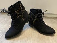 Stiefeletten Star Collection Stern Nieten 36 schwarz & weinrot Elberfeld - Elberfeld-West Vorschau