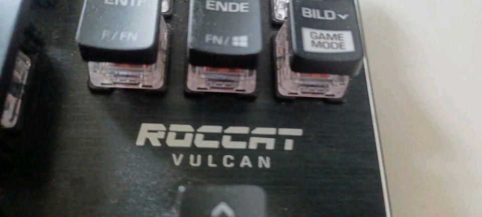 Gaming Tastatur Roccat Vulcan TKL in Viöl