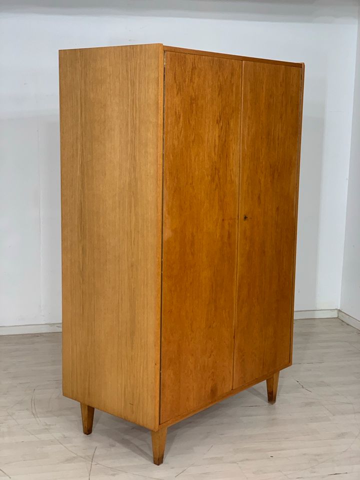 MID CENTURY KLEIDERSCHRANK SCHRANK WARDROBE VINTAGE in Berlin