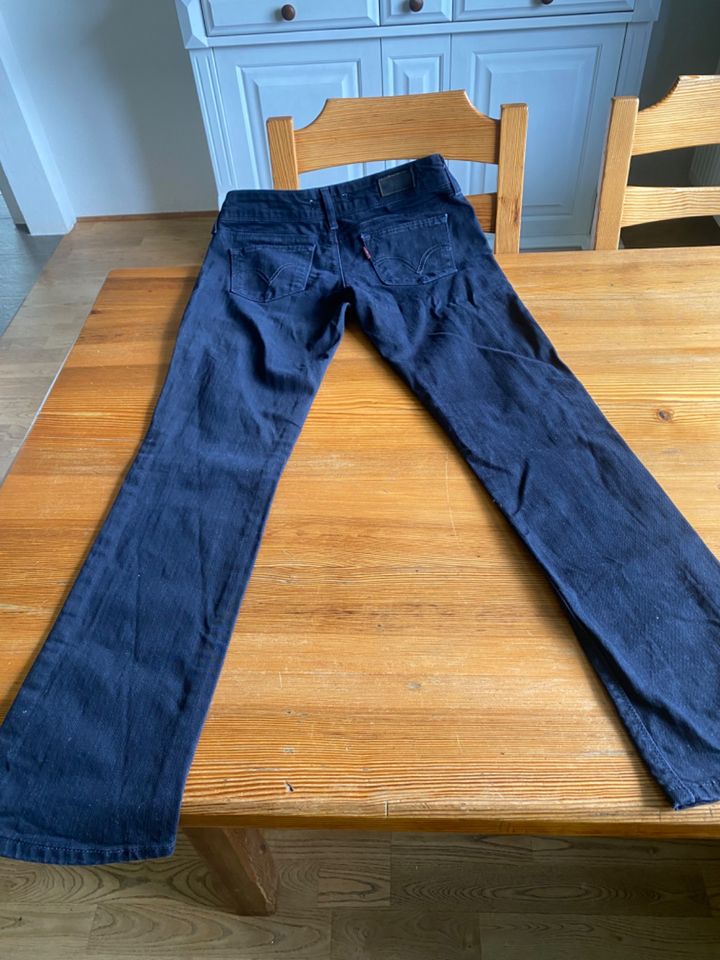 Levi's Jeans 571 - schwarz - Größe 36 - in Überlingen