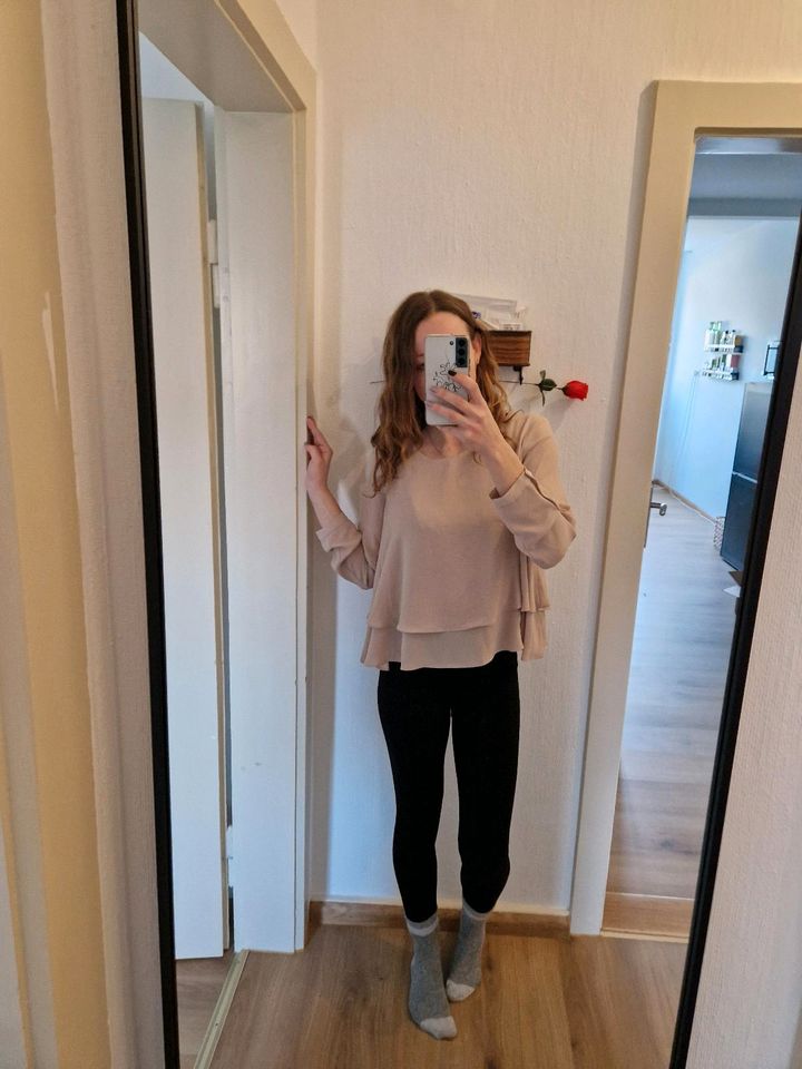 Langärmlige Bluse beige/creme in Freiburg im Breisgau