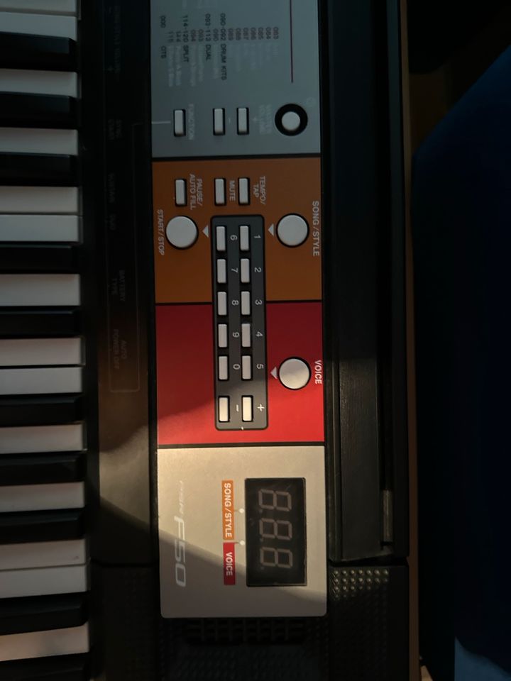 Keyboard Yamaha in Emden