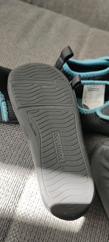 Turnschuhe/Hausschuhe von Decathlon Größe 25/27/29 in Erfurt