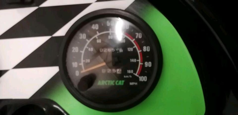 Arctic Cat ZRT 600 Schneemobil top Motorschlitten in Arnstadt