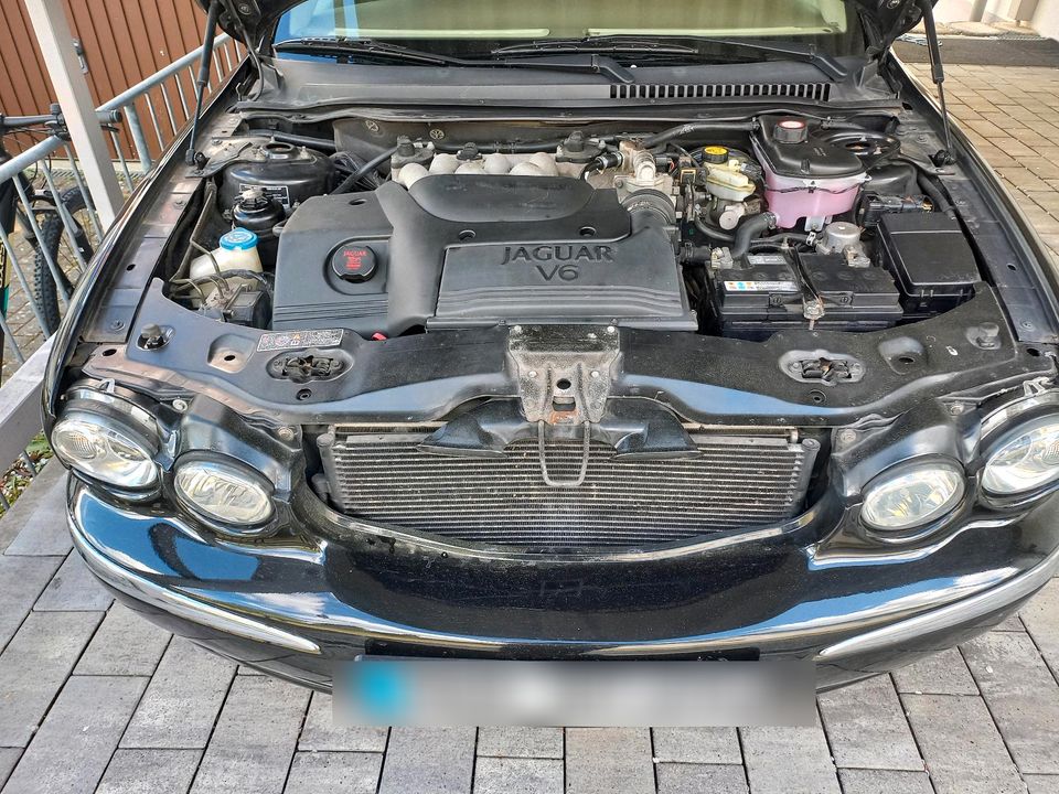 Verkaufe hier einen Jaguar X-Type aus dem Jahre 2002 in Höpfingen