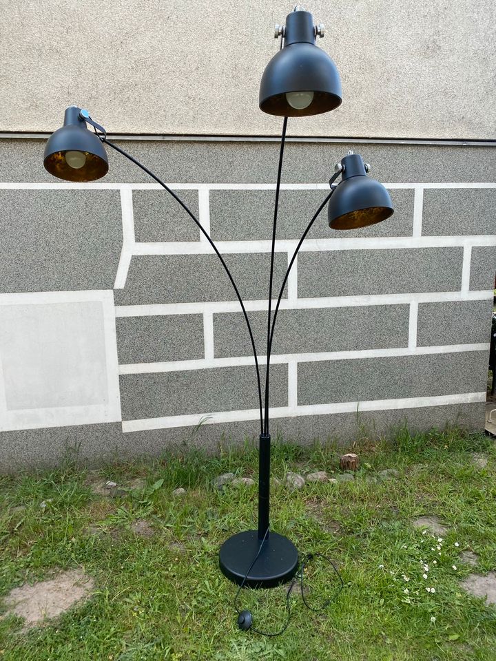 Stehlampe/ Bogenstehlampe in Bernau