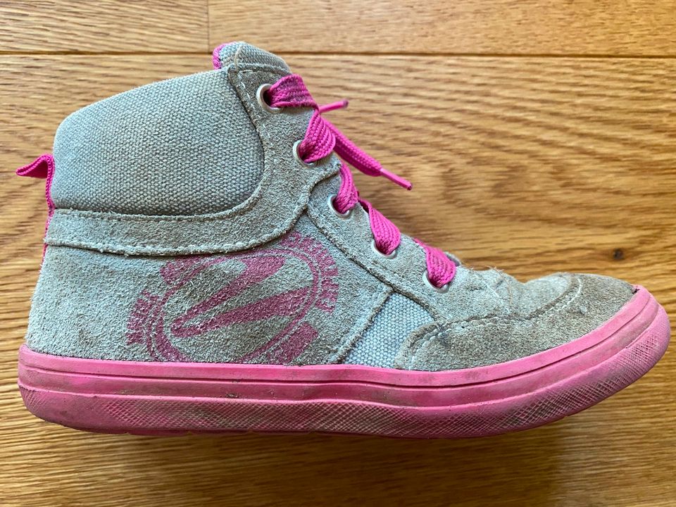 Knöchelhohe Halbschuhe Leder Stoff grau pink 27 Mädchen Sneaker in Fredersdorf-Vogelsdorf