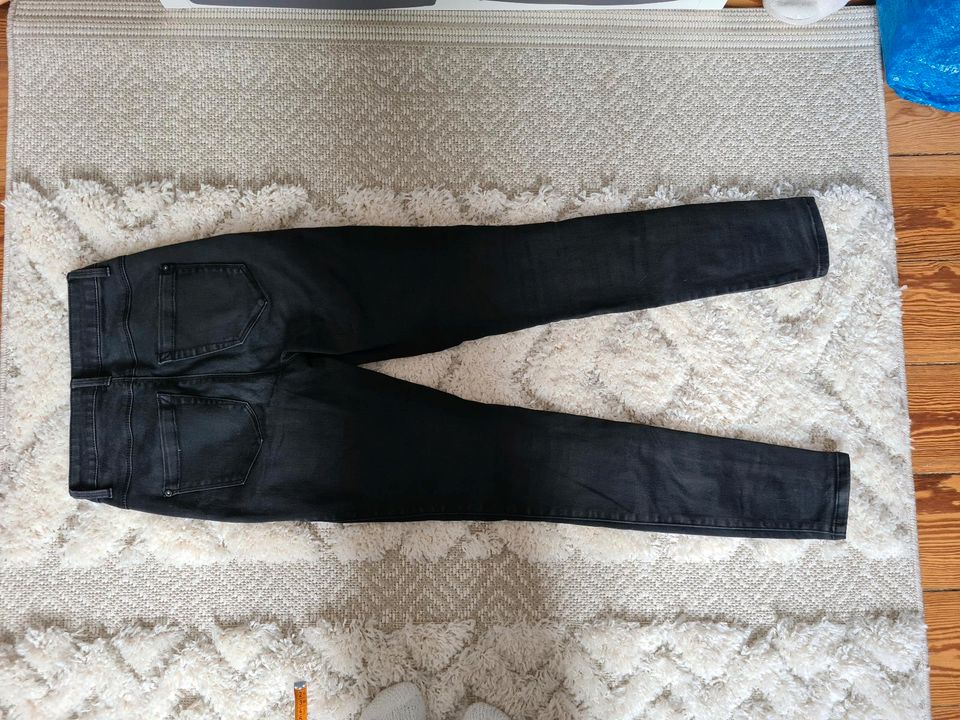 ❗️schwarze Highwaist Jeans - XS/30 - Only - schwarze Jeans ❗️ in Bützow
