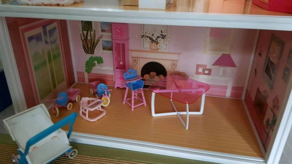 Barbie Puppenhaus von Sindy in Hanau