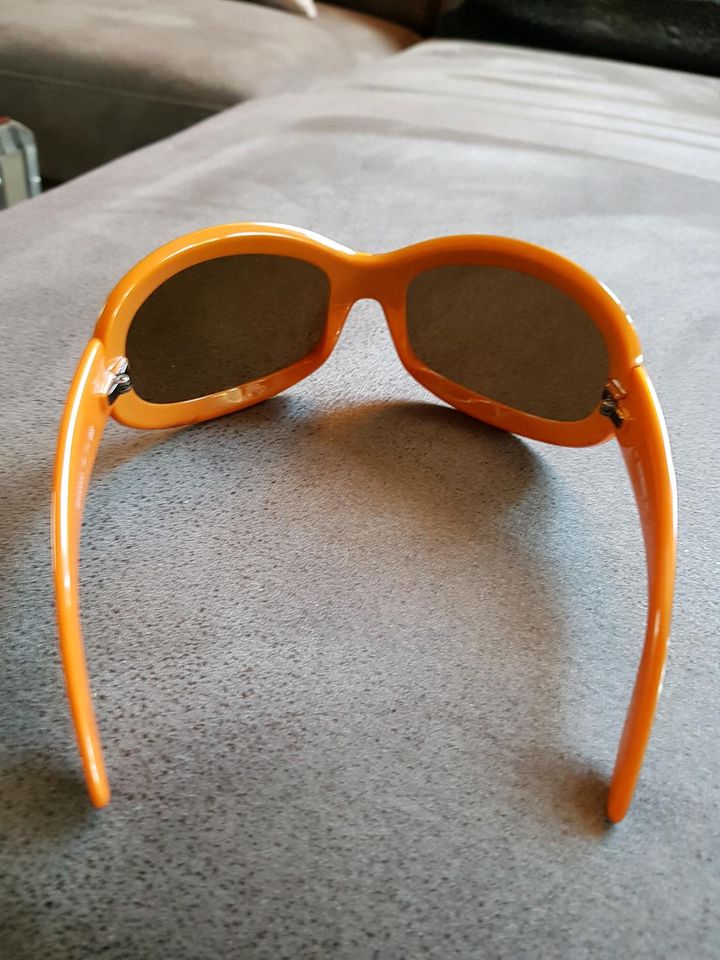 Bikkembergs Sonenbrille mit Etui in Überlingen