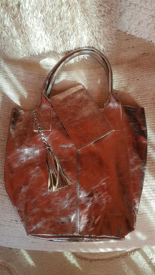 Ledertasche gold Shopper neu in Düsseldorf