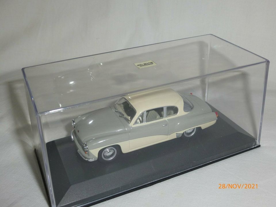 Minichamps Wartburg 311 Coupe 1:43 grau weiß in Börslingen