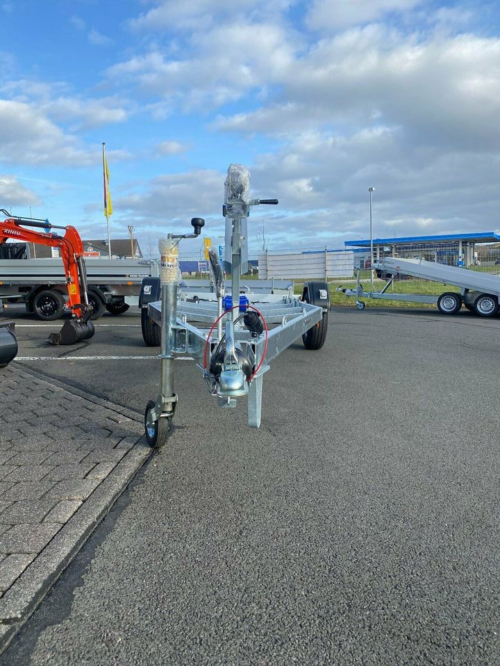 TPV BA1300-L Bootsanhänger gebremst für Boote bis 5,80m in Blankenheim