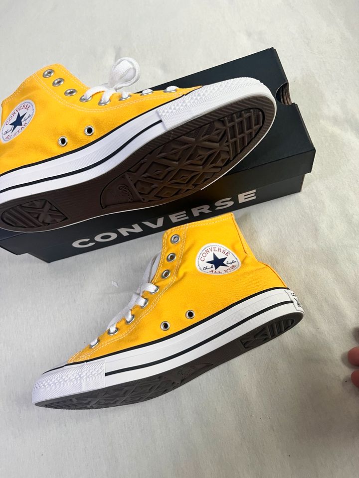 Converse Chuck Taylor all Star Hi Sneaker in Braunschweig