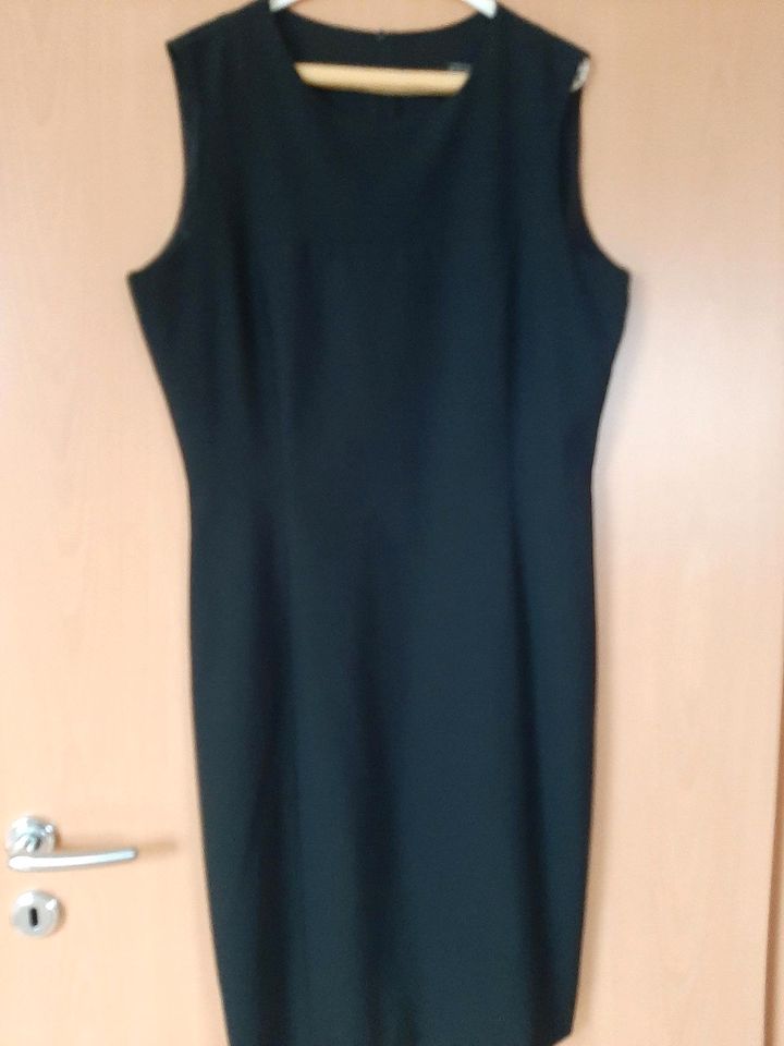 Kleid  gr.XL in Neuenkirchen-Vörden