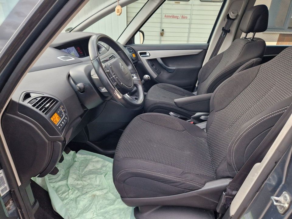 Citroën C4 Picasso 1.6 Benzin in Hameln