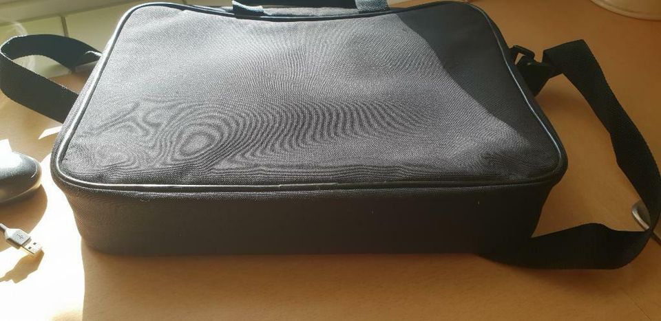 NEU: Laptop Tasche von HP mit Schulterriemen in Hamburg