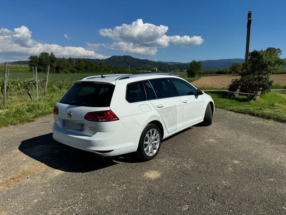 VW Golf VII Variant 2.0 TDI DSG Highline BM Tech. in Staufen im Breisgau