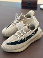YEEZY Boost 350 v2 slate 42 2/3 HP7870 München - Altstadt-Lehel Vorschau