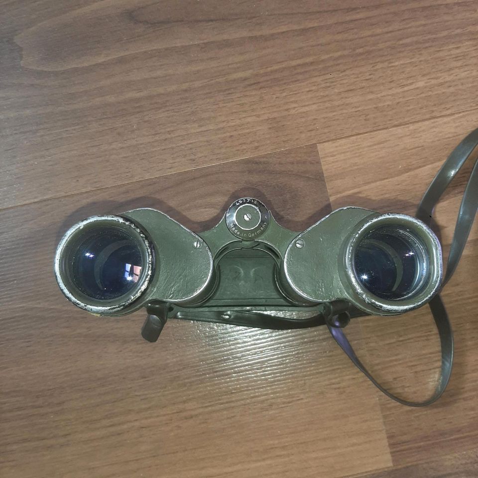 Carl Zeiss 8x30 Dienstglas Fernglas Bundeswehr Feldstecher Doppel in Burgau