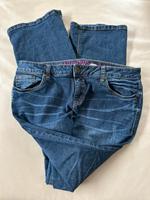 Damen Bootcut Jeans, Gr. 40, tolles Design — wie NEU! Baden-Württemberg - Crailsheim Vorschau