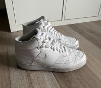 Nike Sneaker / Weiß / Größe 42,5 Saarland - Merzig Vorschau