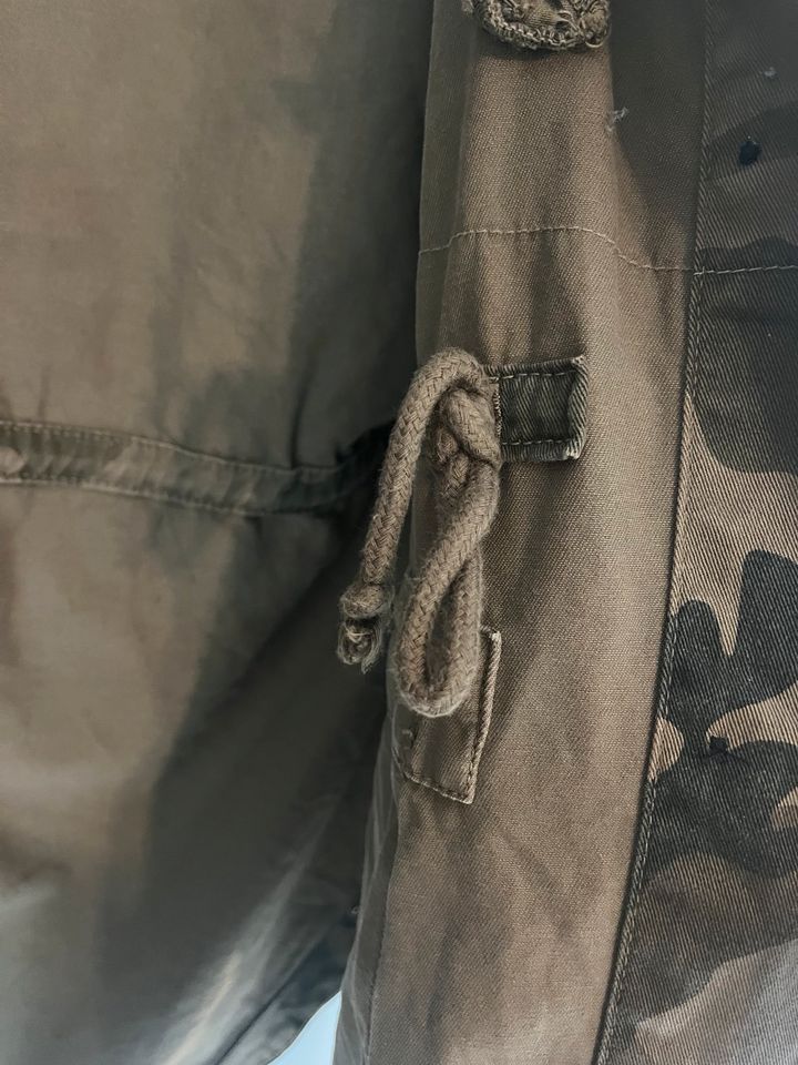 Camouflage Bundeswehr Jacke M in Holzwickede