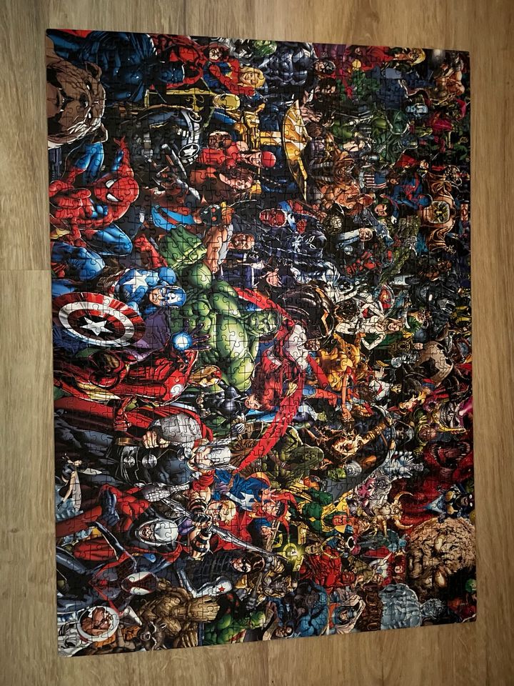 Neuwertiges Marvel Puzzle in Köln