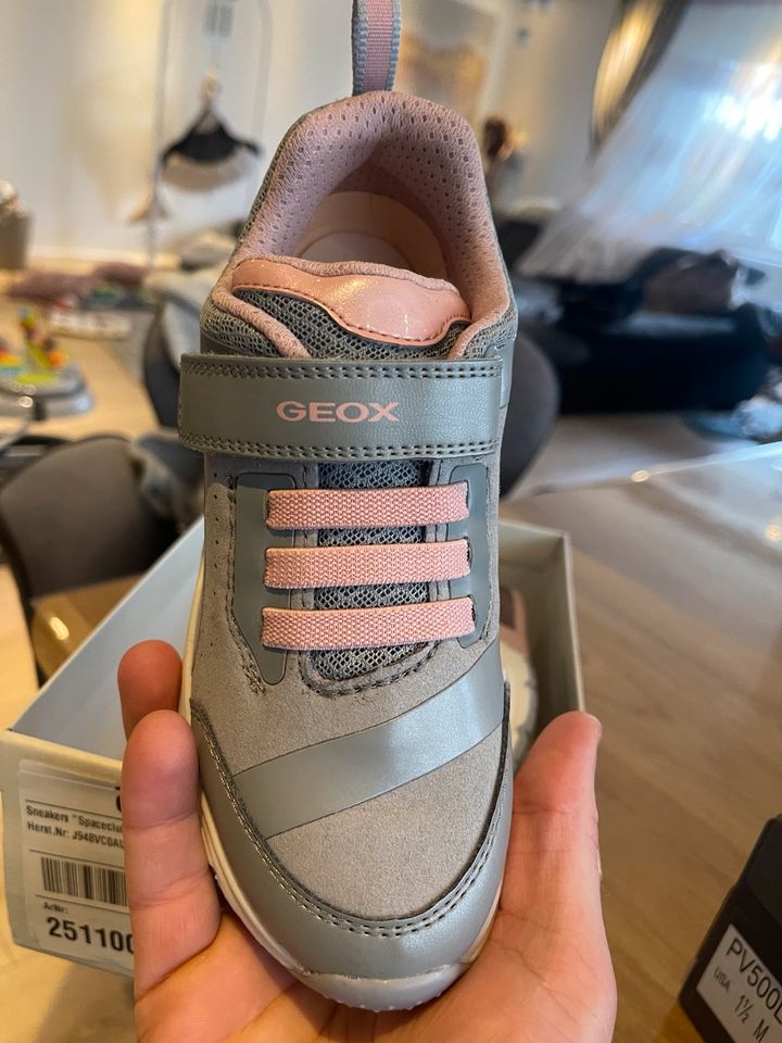 Geox sneaker gr 32 neu original LED in Trier