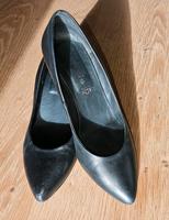 Schwarze Pumps Tamaris Leder Größe 38 Dresden - Loschwitz Vorschau