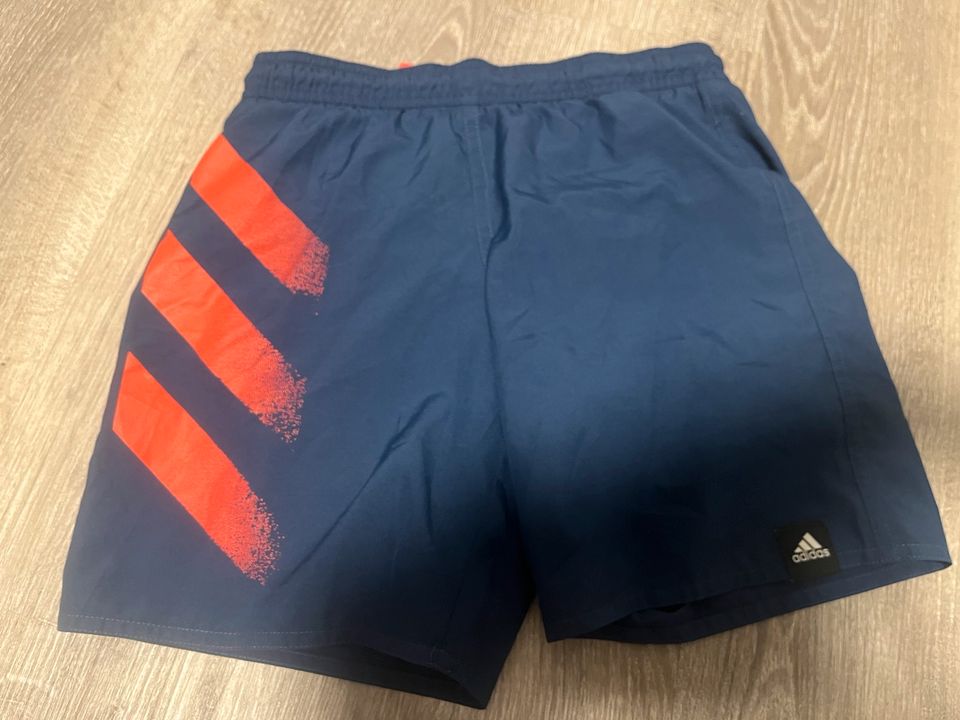 Badehose Adidas Jungs in Falkensee