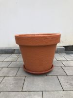 Blumentopf Terracotta Kunststoff gebraucht für Palmen etc. Baden-Württemberg - Michelbach an der Bilz Vorschau