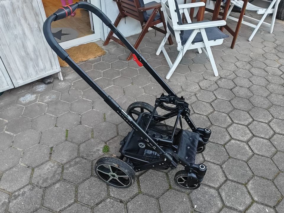 Hartan VIP Kinderwagen , Belly Button Edition in Bremen