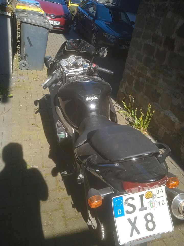 Motorrad zx9r in Bad Berleburg